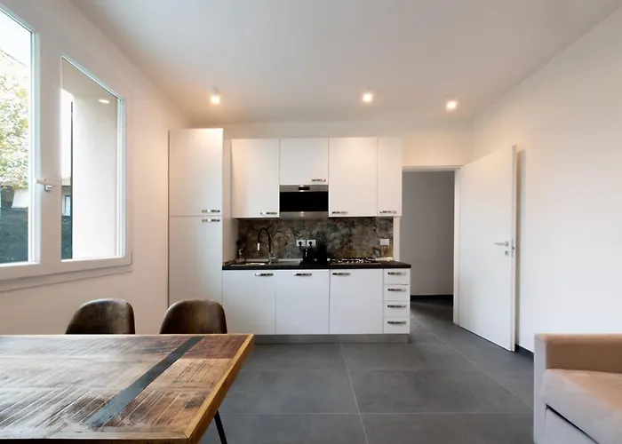 Luxury Cervia, 4 With 1 Swimming Pool 아파트 *